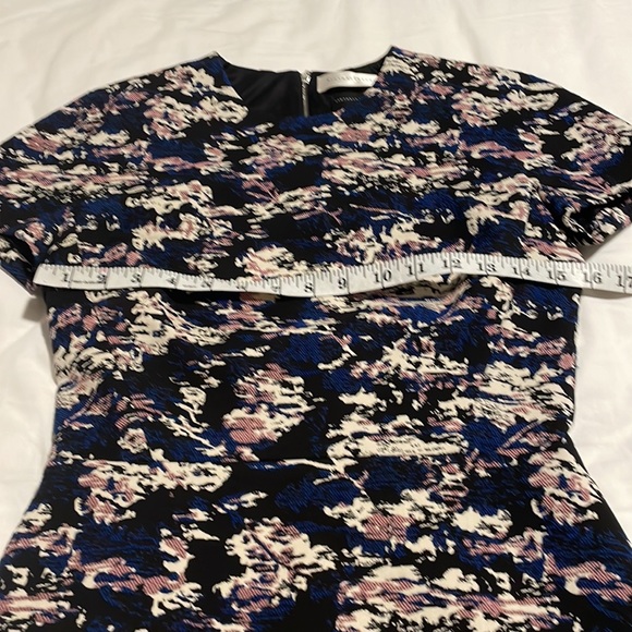 Victoria Beckham Floral print Midi Dress - Picture 5 of 11